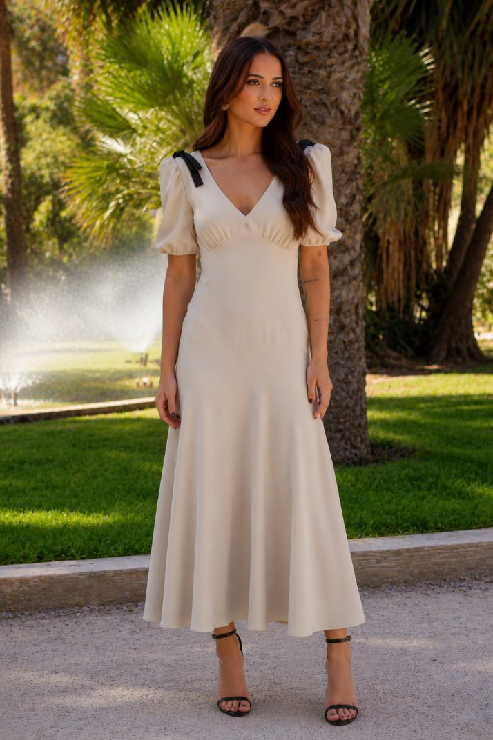 Vestido midi beige| Carolina