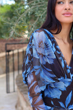 Vestido estampado marrón| Zendaya