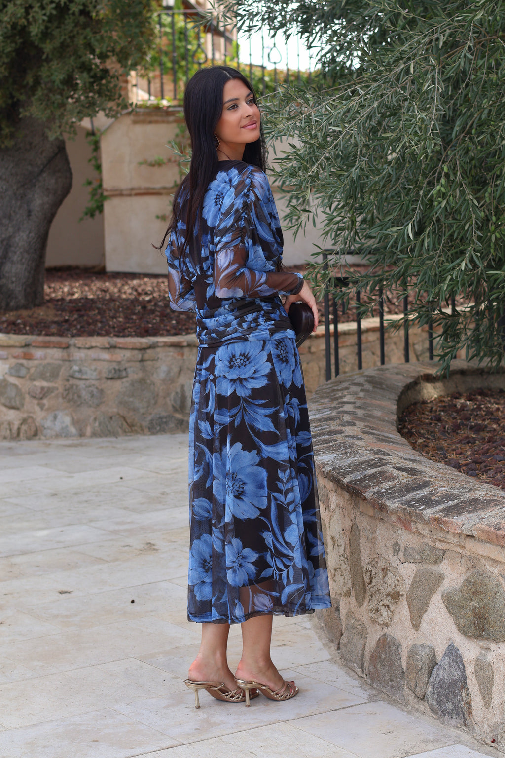 Vestido estampado marrón| Zendaya