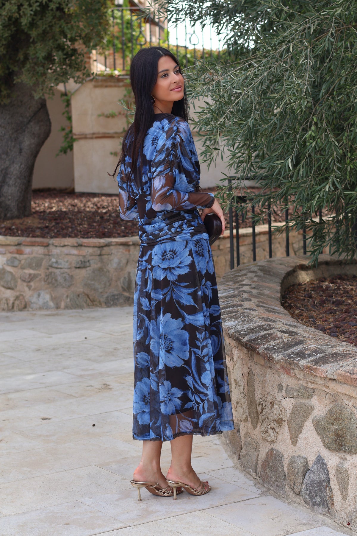 Vestido estampado marrón| Zendaya