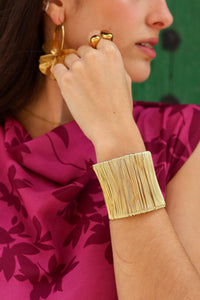 Brazalete rígido| Dorado - Moitte invitada