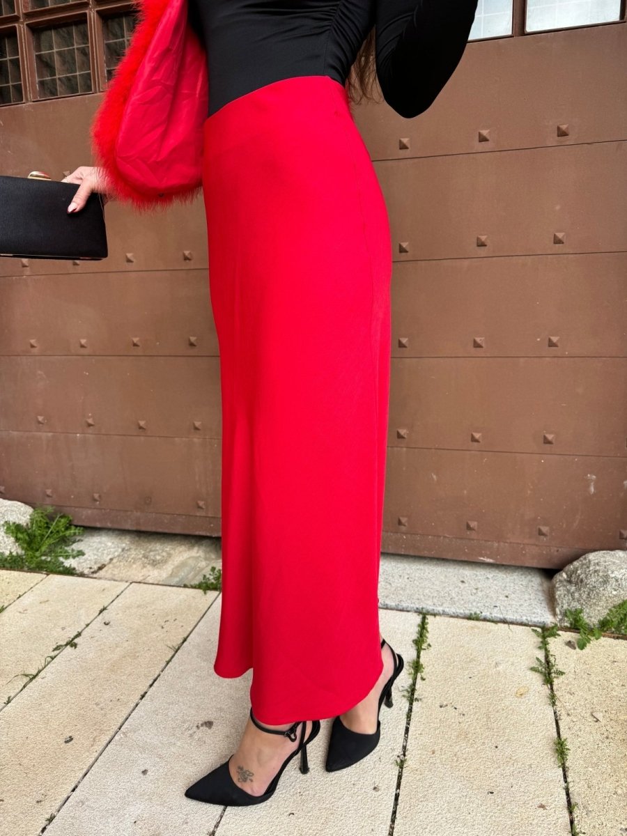 Falda Roja Midi| Yanai - MOITTE