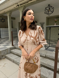 Vestido Estampado Beige| Adrienne - Moitte invitada