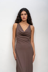 Vestido halter chocolate |Oasis - Moitte invitada